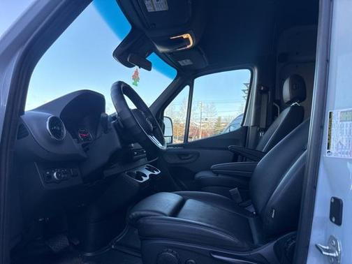 2023 Mercedes-Benz Sprinter 2500 Standard Roof