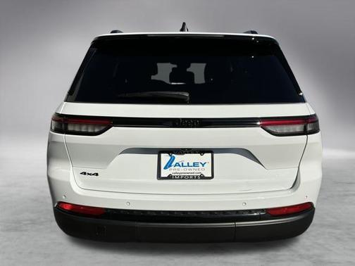 2022 Jeep Grand Cherokee Altitude