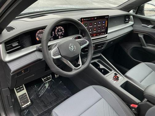 2026 Volkswagen Tiguan 2.0T SE R-Line Black 4MOTION