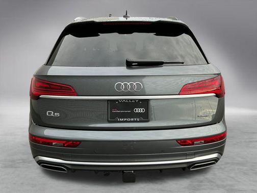 2022 Audi Q5 45 S line Premium Plus