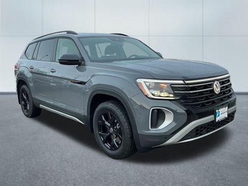 2026 Volkswagen Atlas Peak Edition