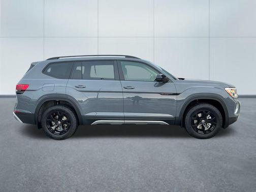 2026 Volkswagen Atlas Peak Edition