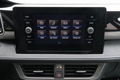 2025 Volkswagen Taos 1.5T SE Black