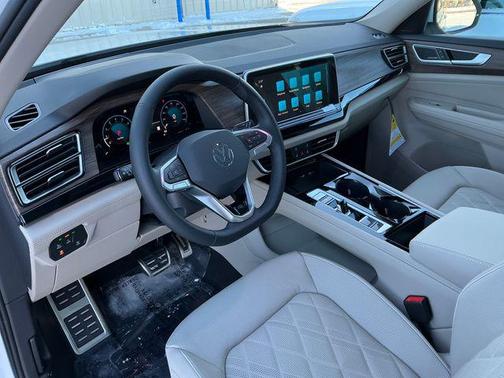 2026 Volkswagen Atlas 2.0T SEL Premium R-Line 4MOTION