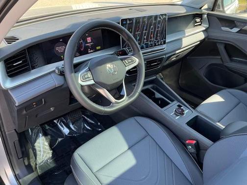 2025 Volkswagen Tiguan 2.0T SE 4MOTION