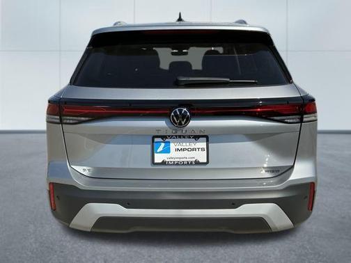 2025 Volkswagen Tiguan 2.0T SE 4MOTION