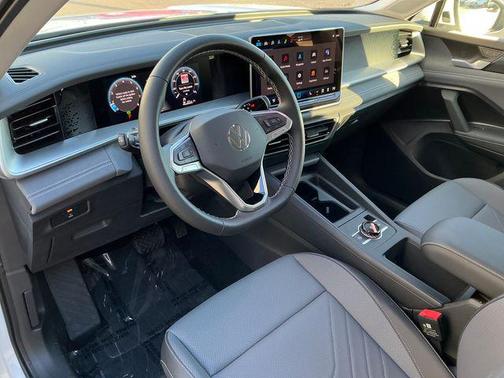 2025 Volkswagen Tiguan 2.0T SE 4MOTION