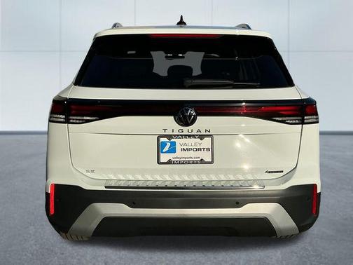 2025 Volkswagen Tiguan 2.0T SE 4MOTION