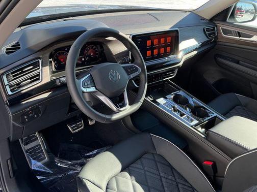 2026 Volkswagen Atlas 2.0T SEL Premium R-Line 4MOTION