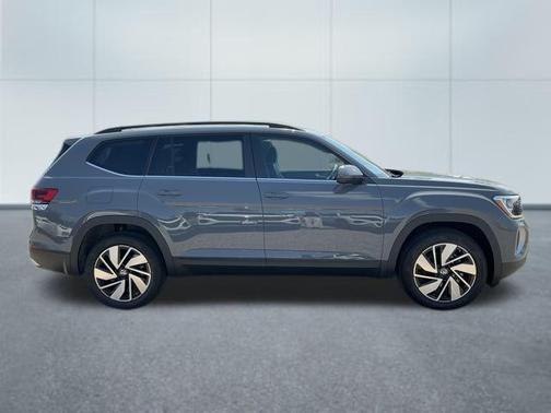 2025 Volkswagen Atlas 2.0T SE w/Technology 4MOTION