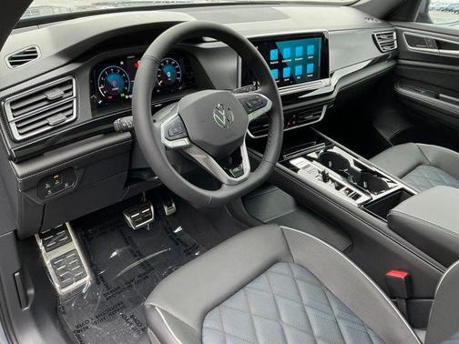 2026 Volkswagen Atlas Cross Sport 2.0T SEL Premium