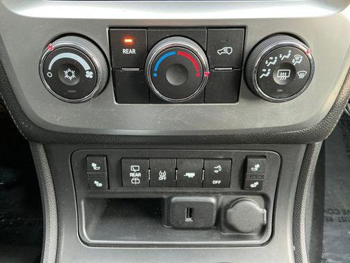 2015 GMC Acadia SLE-2