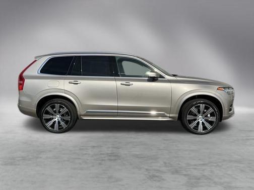2025 Volvo XC90 B6 Ultra
