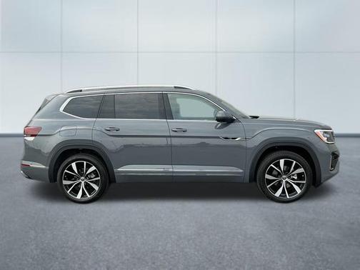 2025 Volkswagen Atlas 2.0T SEL Premium R-Line 4MOTION
