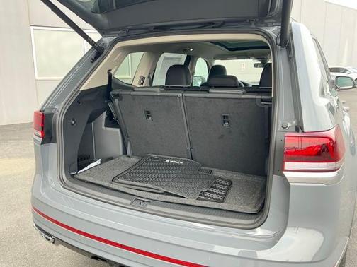 2025 Volkswagen Atlas 2.0T SEL Premium R-Line 4MOTION