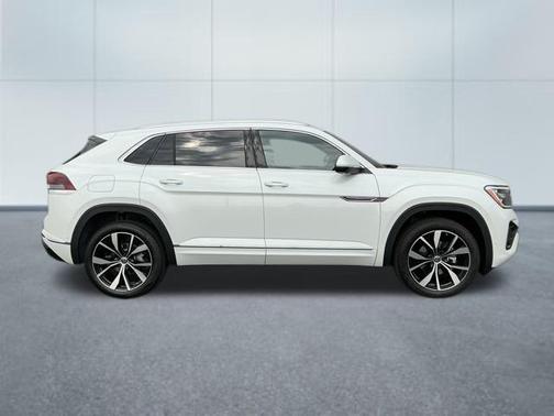 2025 Volkswagen Atlas Cross Sport 2.0T SEL Premium