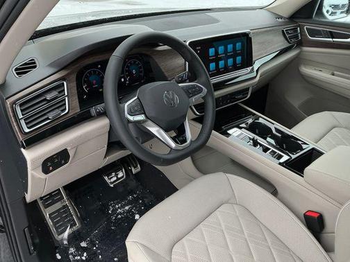 2026 Volkswagen Atlas 2.0T SEL Premium R-Line 4MOTION