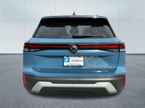 monterey blue pearl 2026 Volkswagen Tiguan 2.0T SE 4MOTION
