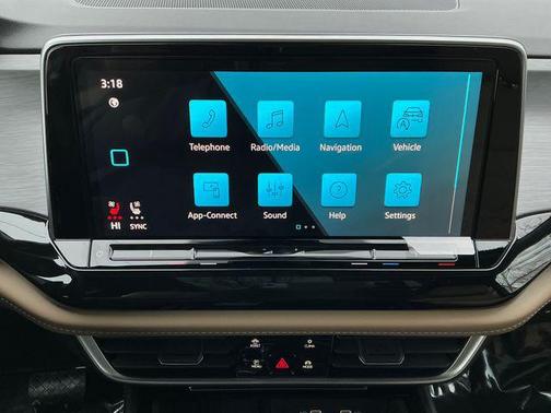 2026 Volkswagen Atlas Cross Sport 2.0T SE w/Technology 4MOTION