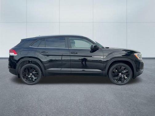 2026 Volkswagen Atlas Cross Sport 2.0T SE w/Technology 4MOTION