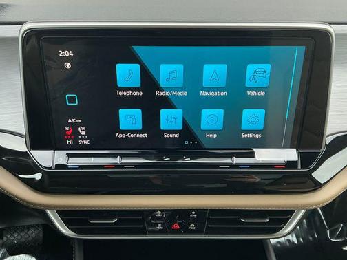 2026 Volkswagen Atlas Cross Sport 2.0T SE w/Technology 4MOTION