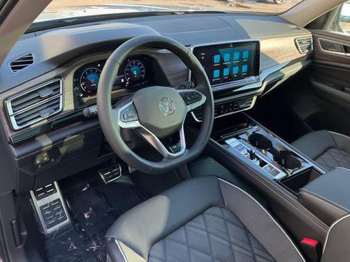 Pure Gray 2026 Volkswagen Atlas 2.0T SEL Premium R-Line 4MOTION