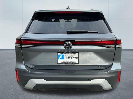Platinum Gray 2026 Volkswagen Tiguan 2.0T SE 4MOTION