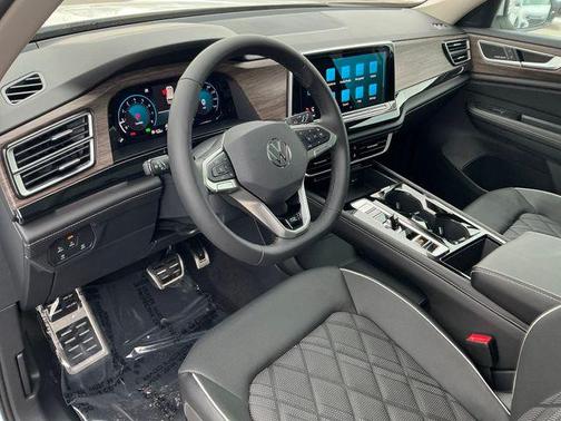 2026 Volkswagen Atlas 2.0T SEL Premium R-Line 4MOTION