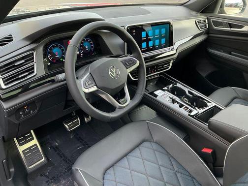 2026 Volkswagen Atlas Cross Sport 2.0T SEL Premium