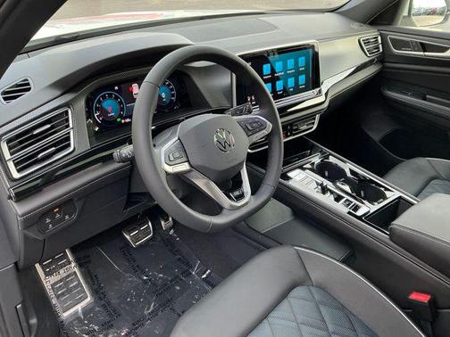 2026 Volkswagen Atlas Cross Sport 2.0T SEL Premium