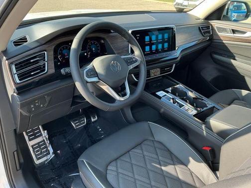 2026 Volkswagen Atlas 2.0T SEL Premium R-Line 4MOTION