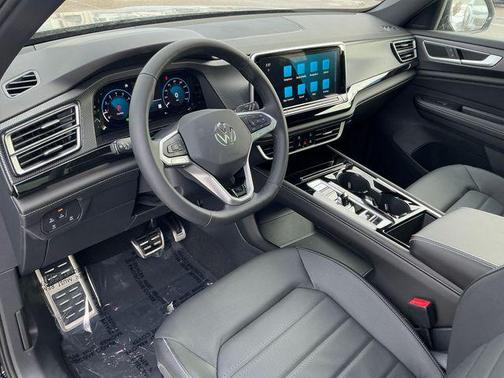 2026 Volkswagen Atlas Cross Sport 2.0T SEL