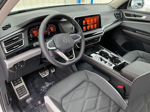 2026 Volkswagen Atlas Peak Edition