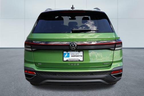 2025 Volkswagen Taos 1.5T SE Black