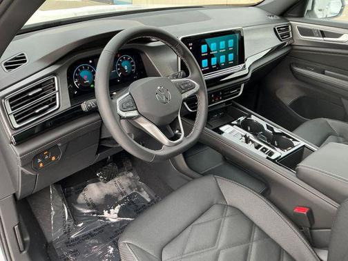 2026 Volkswagen Atlas Cross Sport 2.0T SE w/Technology 4MOTION