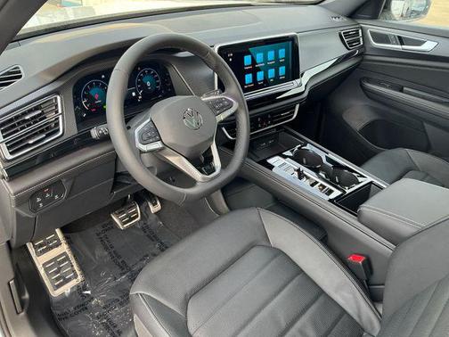 2026 Volkswagen Atlas Cross Sport 2.0T SEL