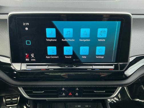 2026 Volkswagen Atlas Cross Sport 2.0T SEL