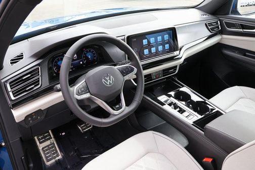 2025 Volkswagen Atlas Cross Sport 2.0T SEL Premium