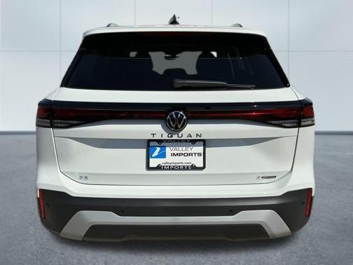2025 Volkswagen Tiguan 2.0T SE 4MOTION