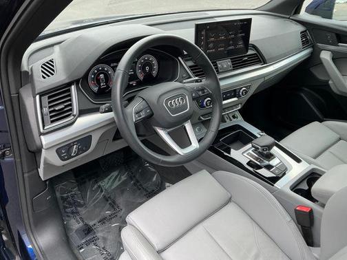 2025 Audi Q5 45 S line Premium