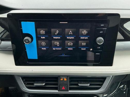 2026 Volkswagen Taos SEL