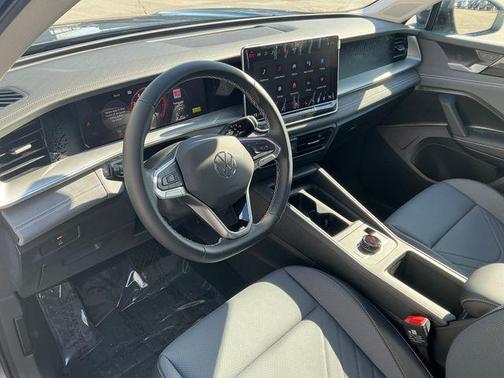 Platinum Gray 2026 Volkswagen Tiguan 2.0T SE 4MOTION