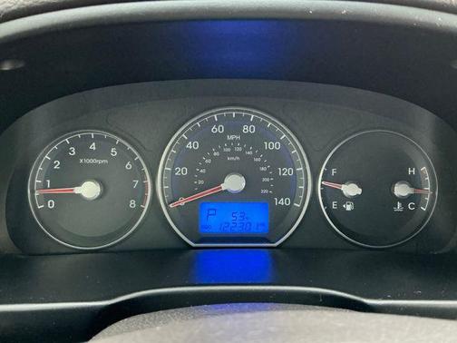 2012 Hyundai SANTA FE SE