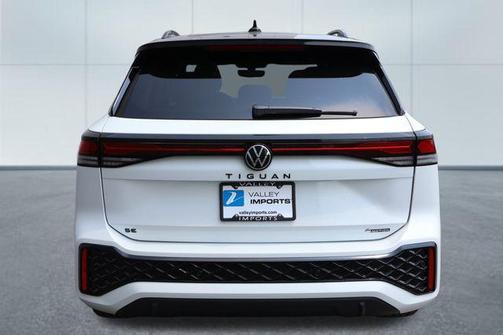 2025 Volkswagen Tiguan 2.0T SE R-Line Black 4MOTION
