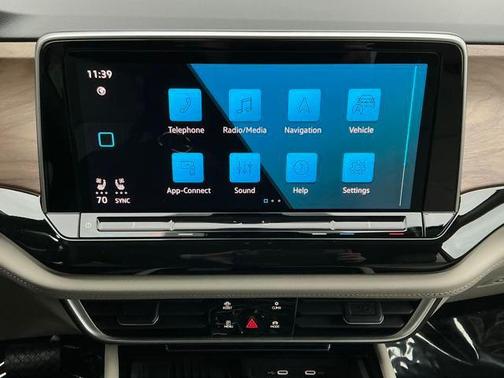 2025 Volkswagen Atlas 2.0T SE w/Technology 4MOTION