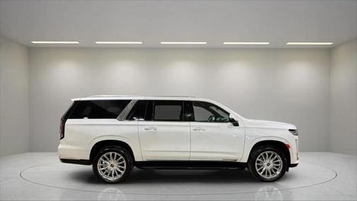 2024 Cadillac Escalade ESV Premium Luxury