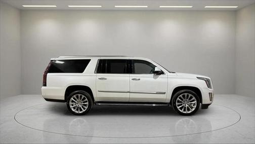 2018 Cadillac Escalade ESV Luxury