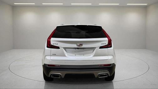 2022 Cadillac XT4 Premium Luxury