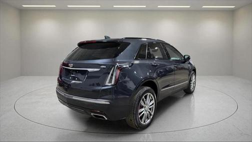 2022 Cadillac XT5 Sport