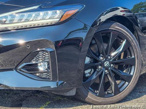Super Black 2023 Nissan Maxima SR Xtronic CVT